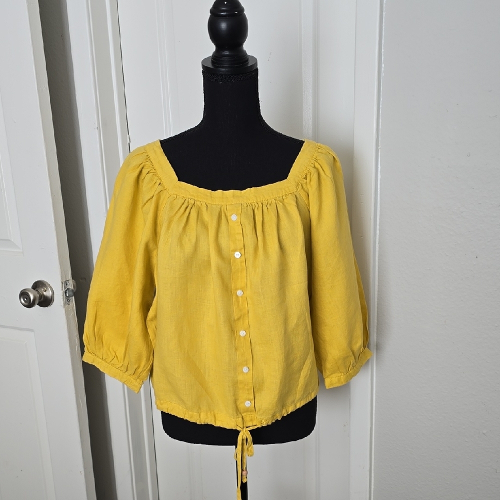 Chic Yellow Button-Up Blouse